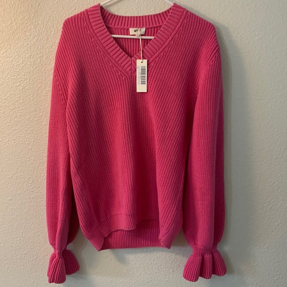 gil’ b Sweaters - NWT woman’s tinsel Knitted V Neck Bell Sleeve Sweater